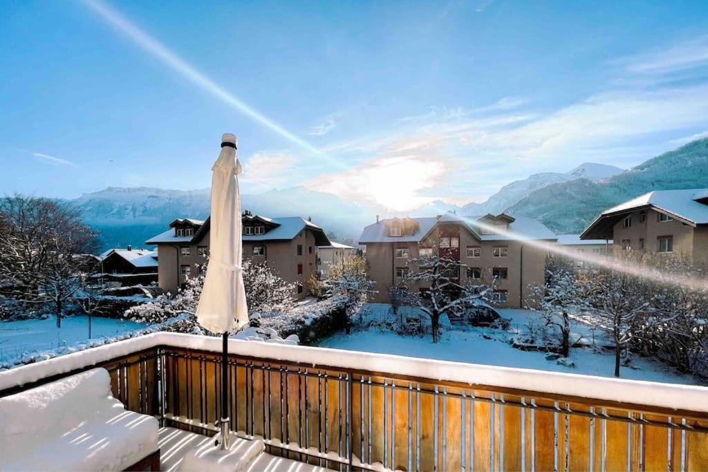 -The Urbanist- Mountainview Parking Garden 3Bd Βίλα Unterseen Εξωτερικό φωτογραφία